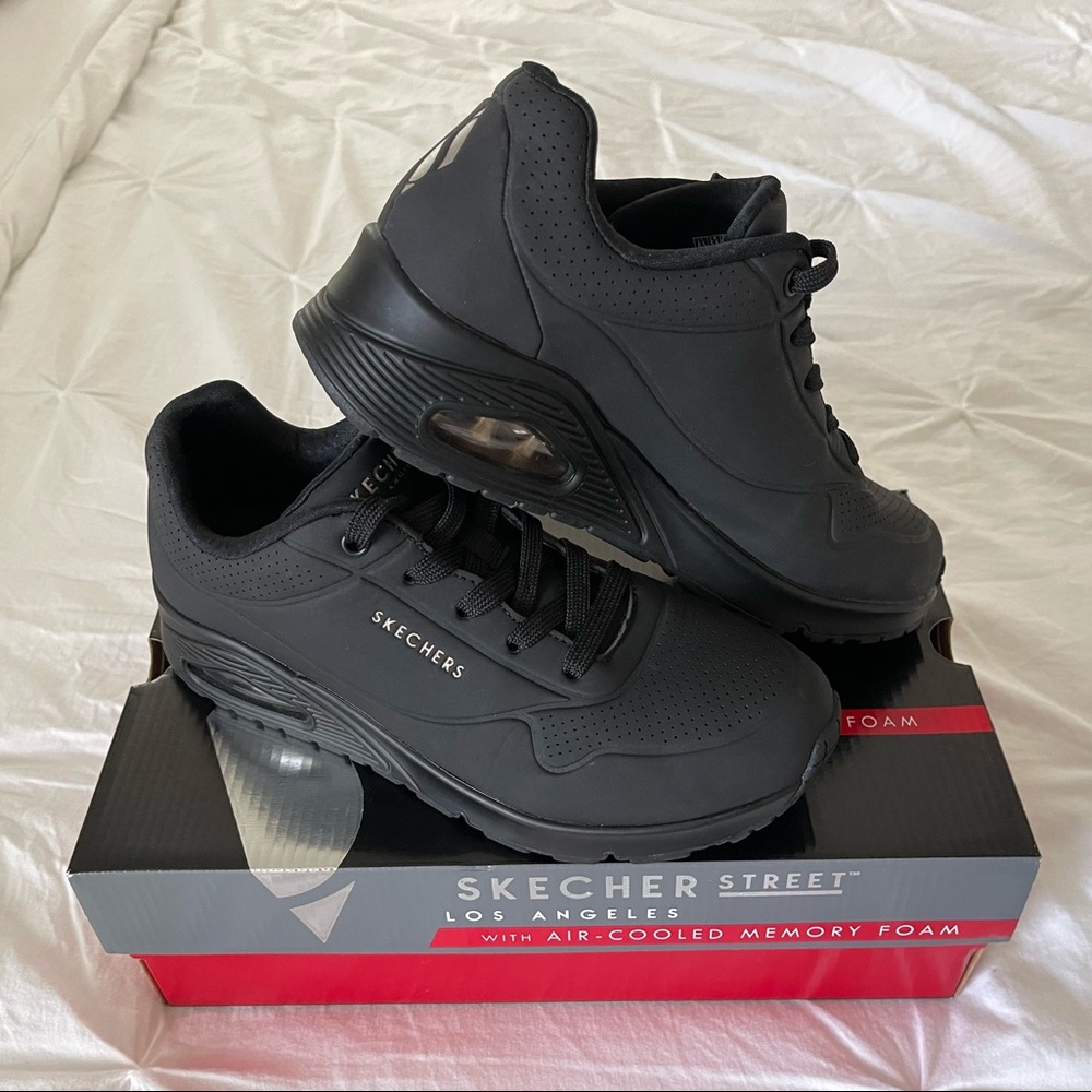 Womens Sketchers Uno - Stand on Air size 8.5